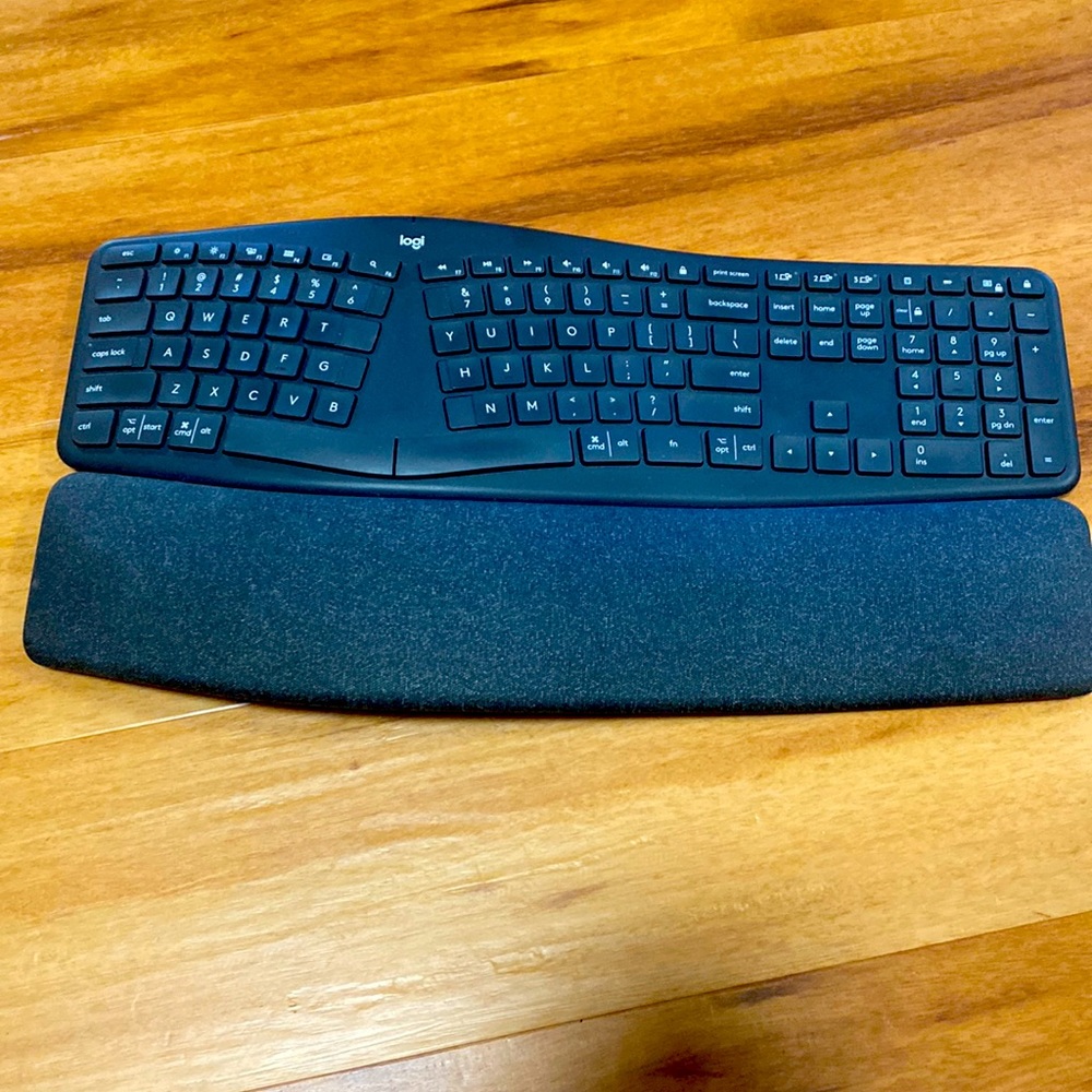 Logitech ERGO K860 Wireless Split Keyboard